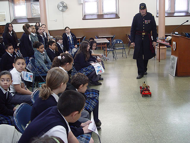 John Ericsson invented a steam fire engine.  This fire engine runs by steam.